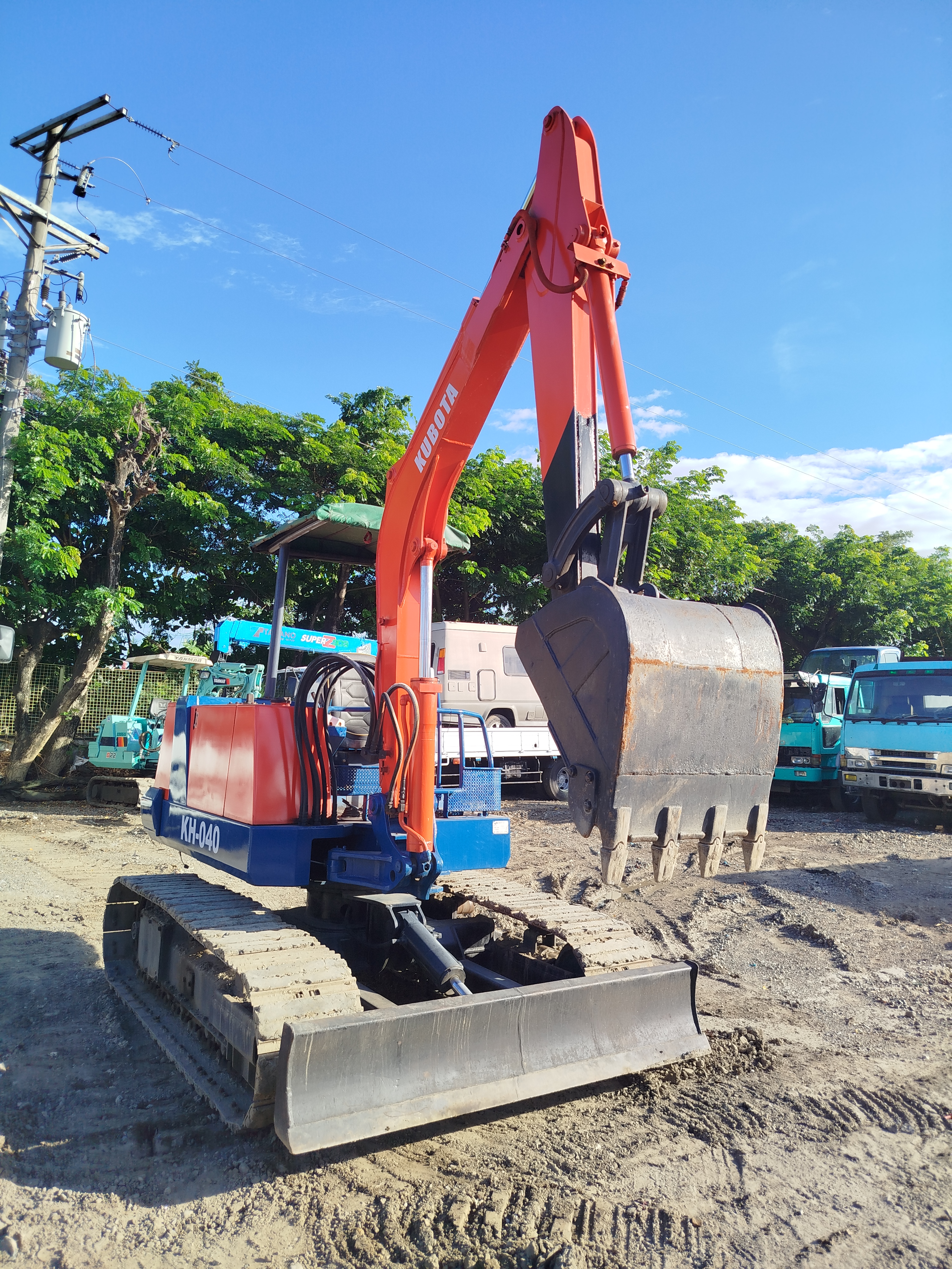 Mini excavator  image 6