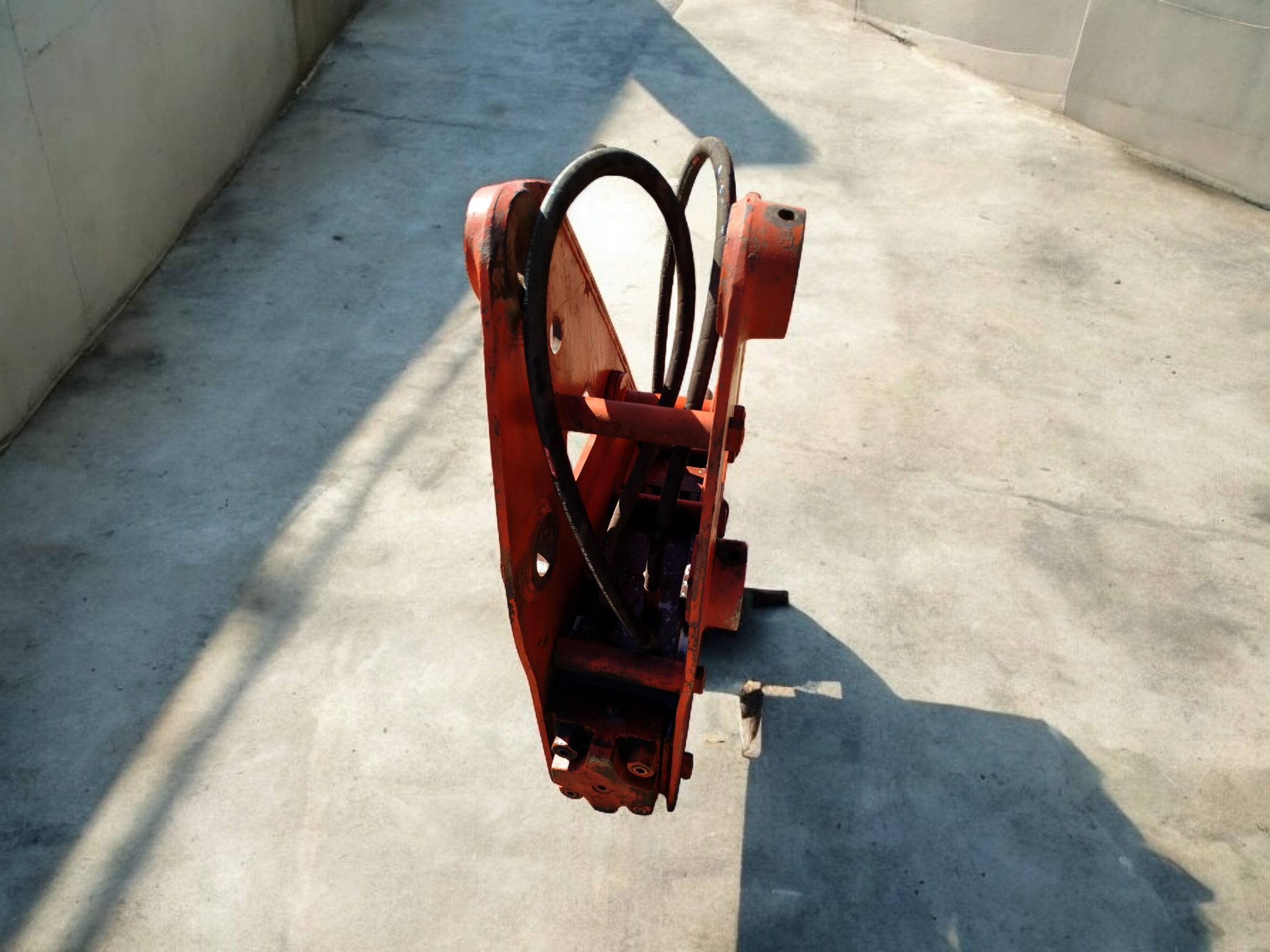 Breaker  image 4