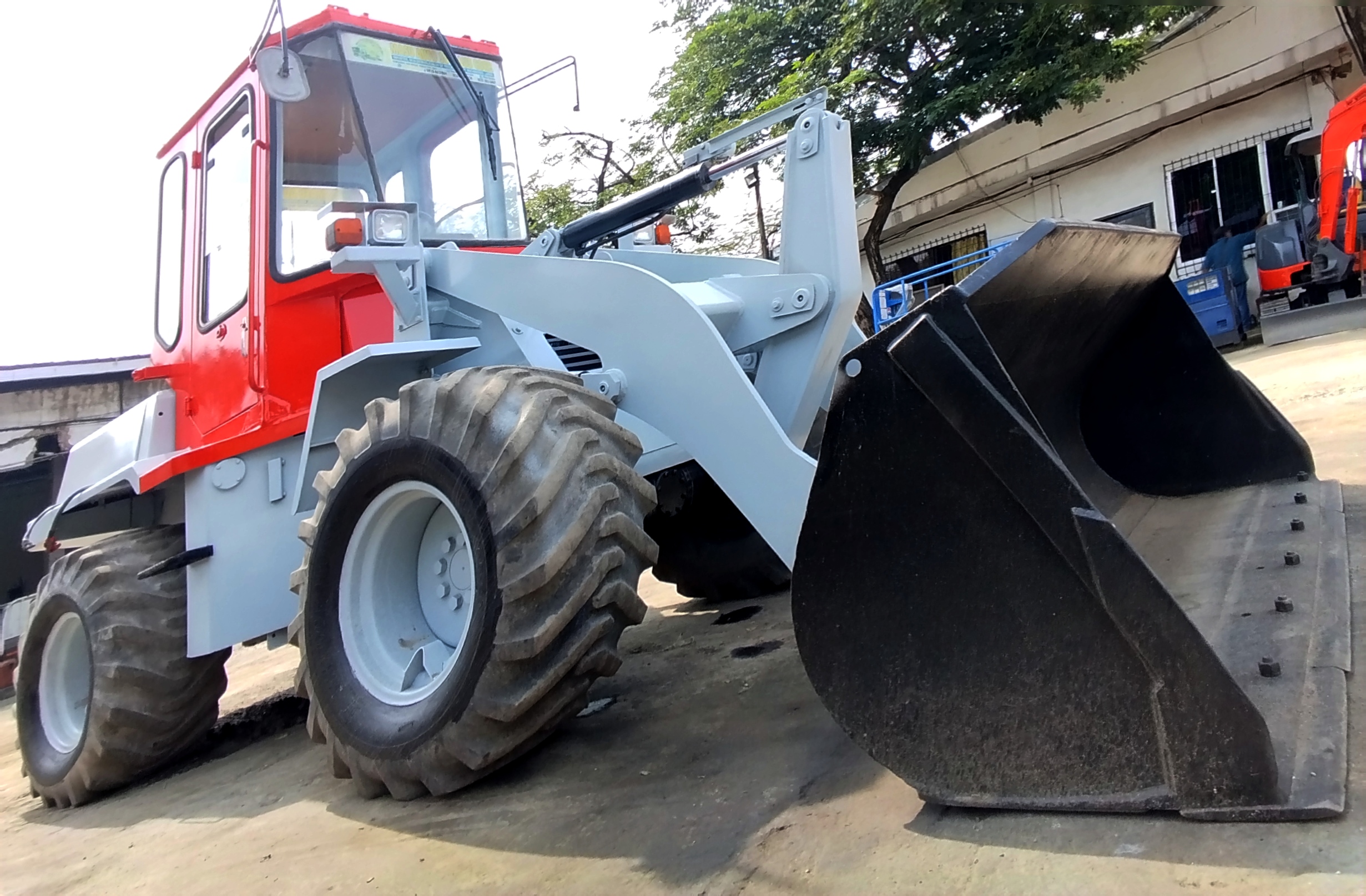 Wheel Loader image 5