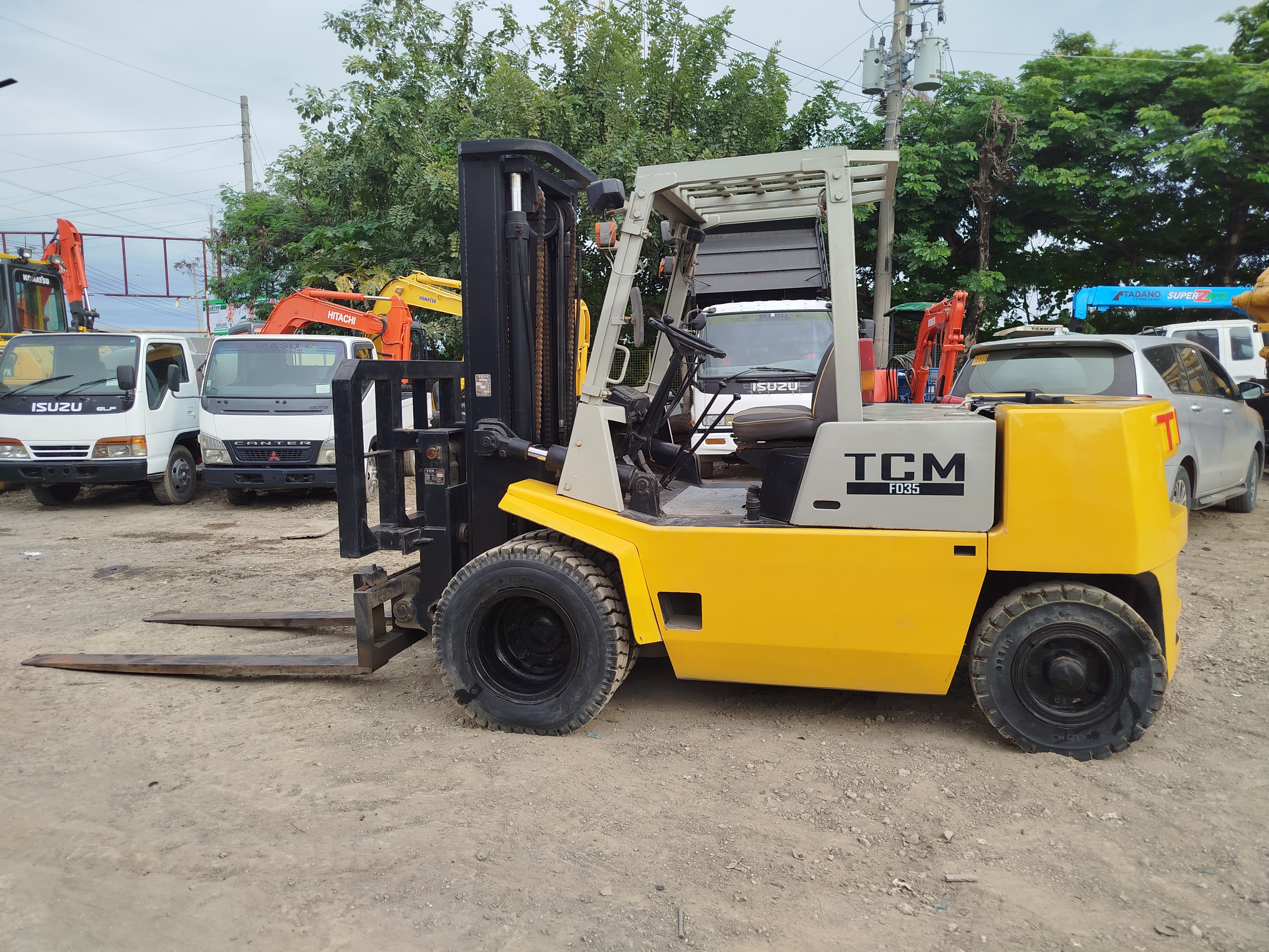 Forklift  image 6
