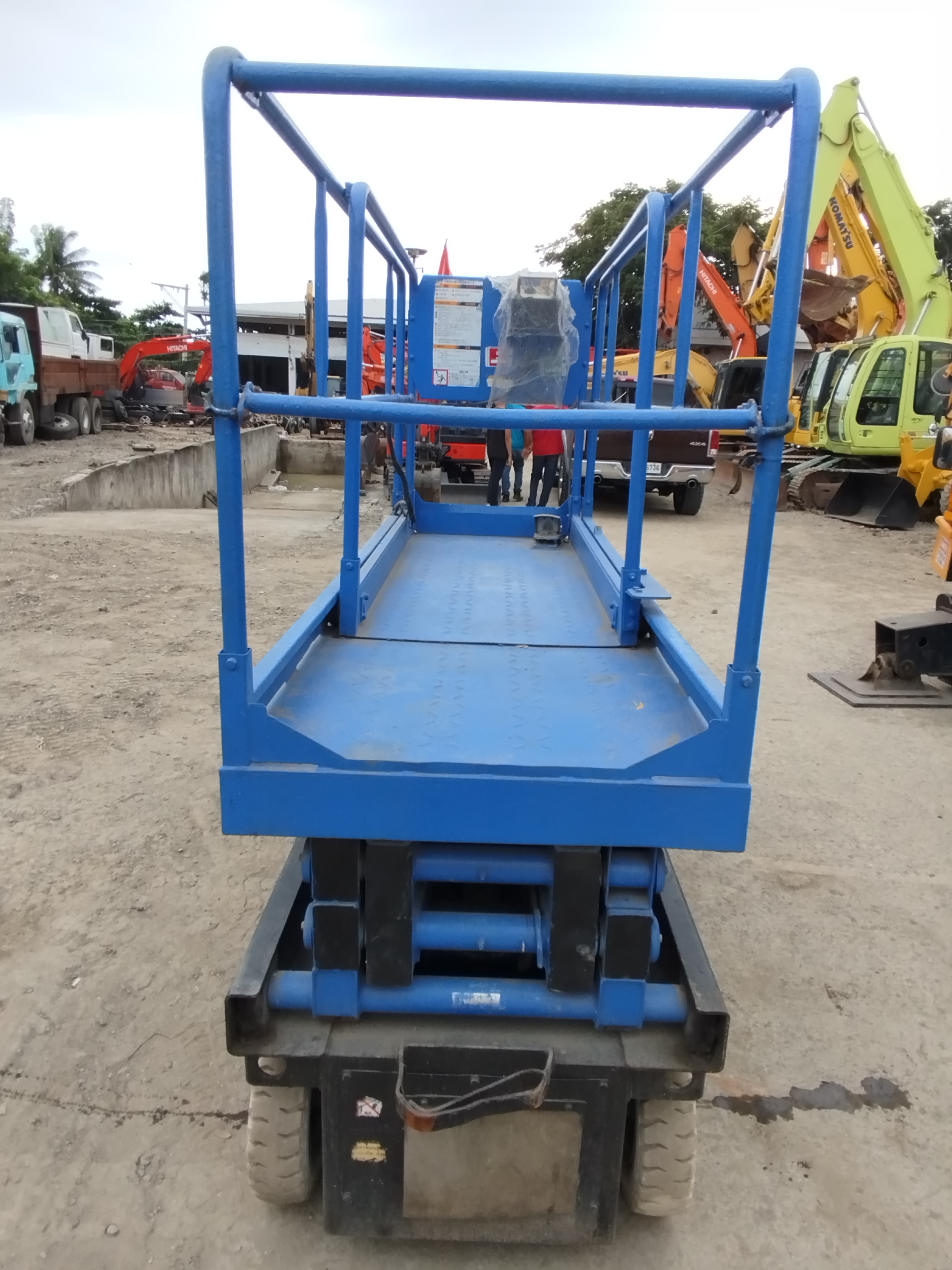 Scissor lift  image 3