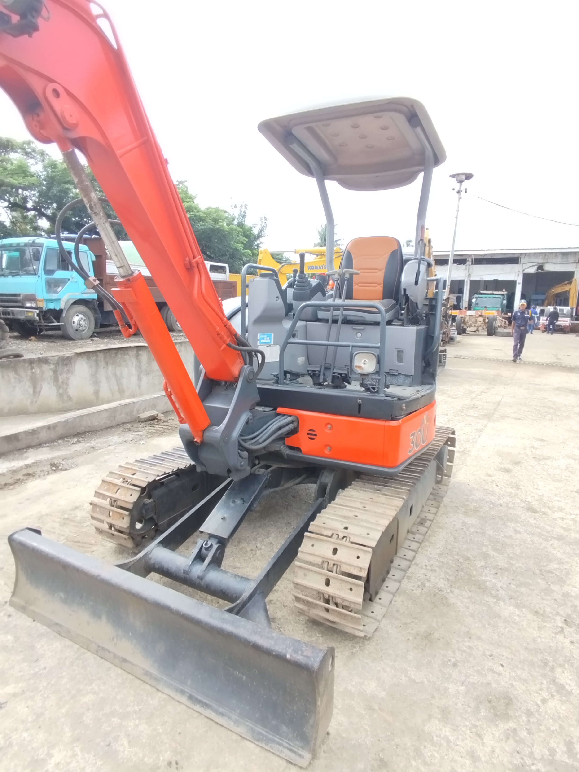 Excavator  image 5