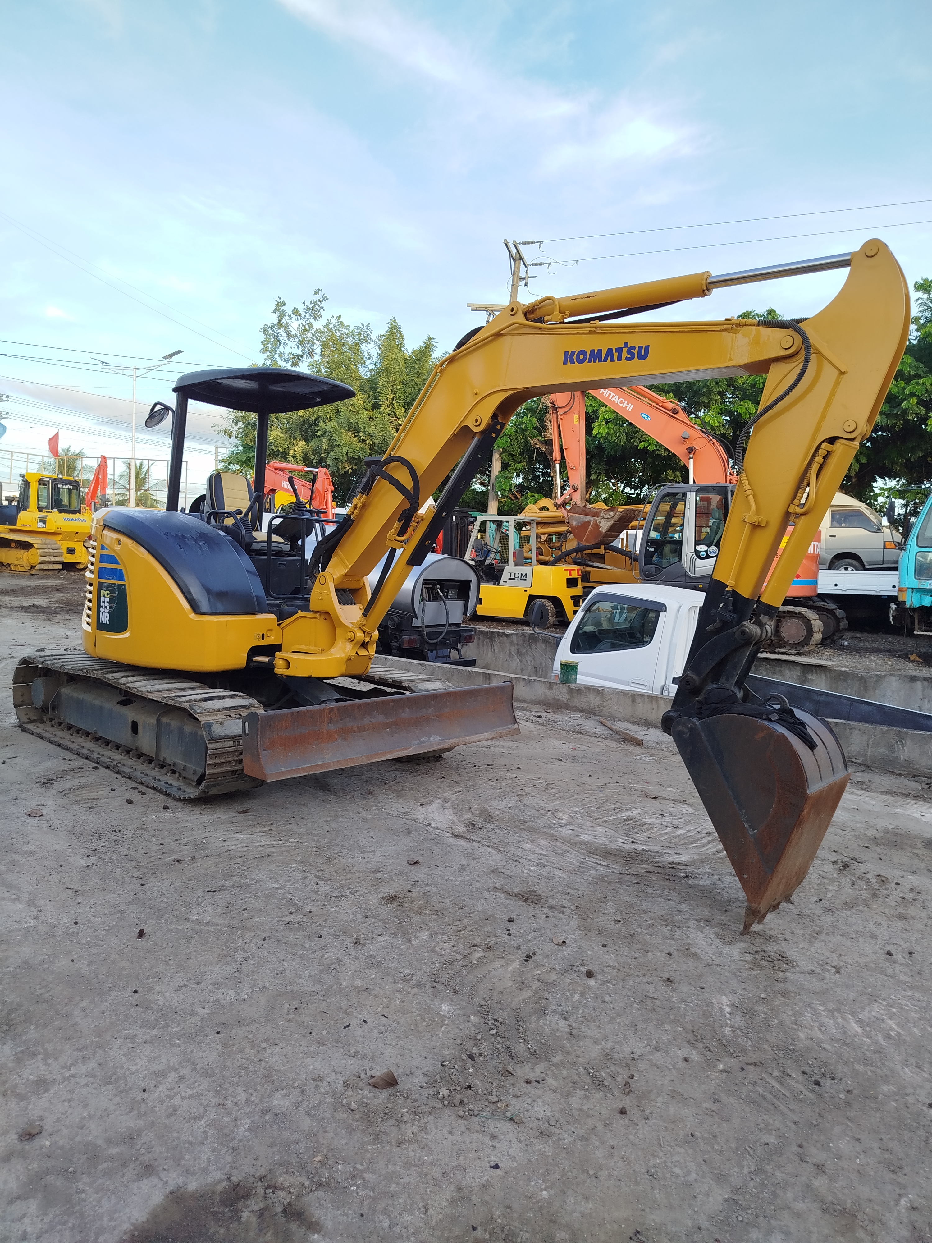 Excavator  image 4