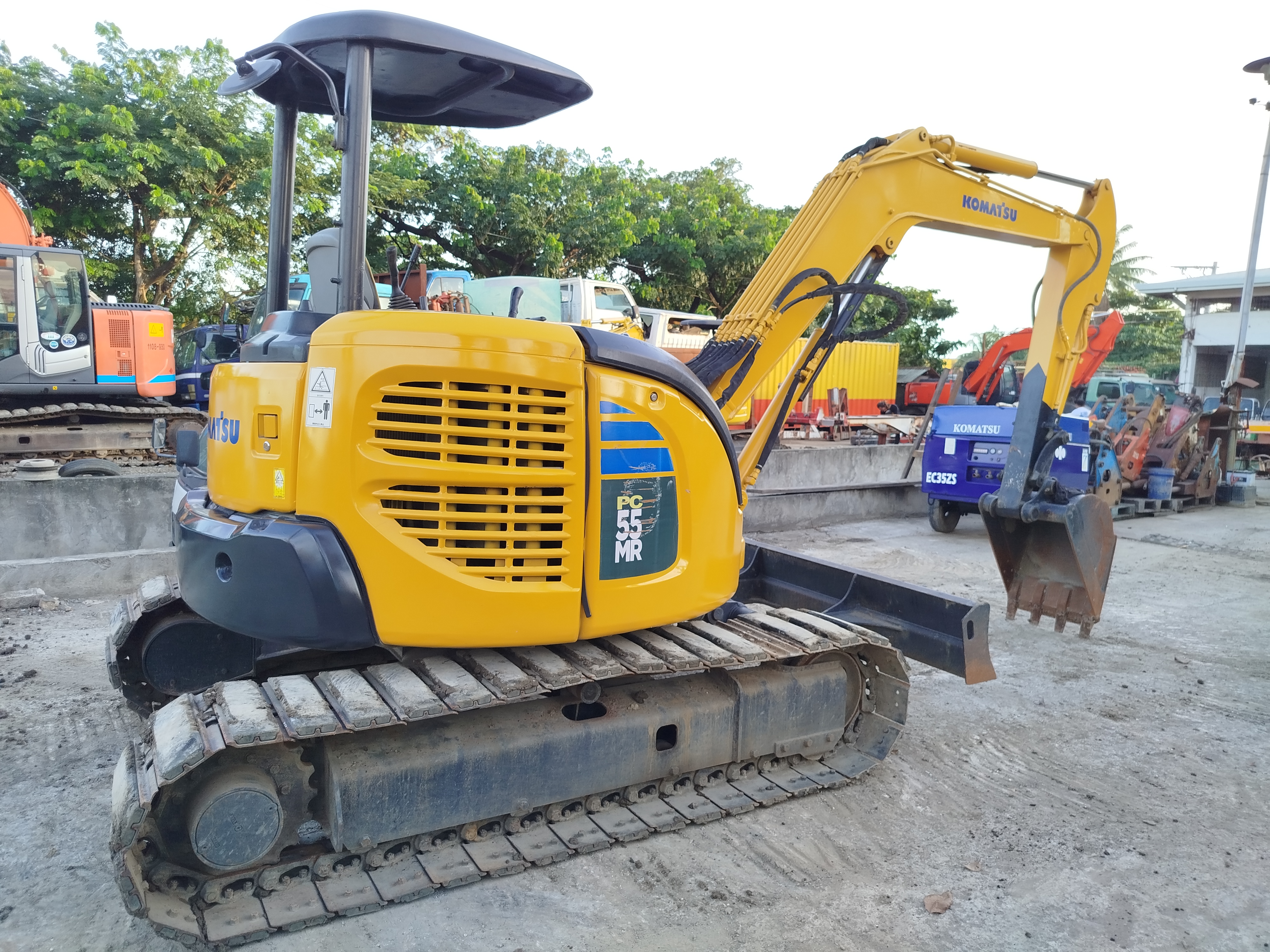 Excavator  image 7