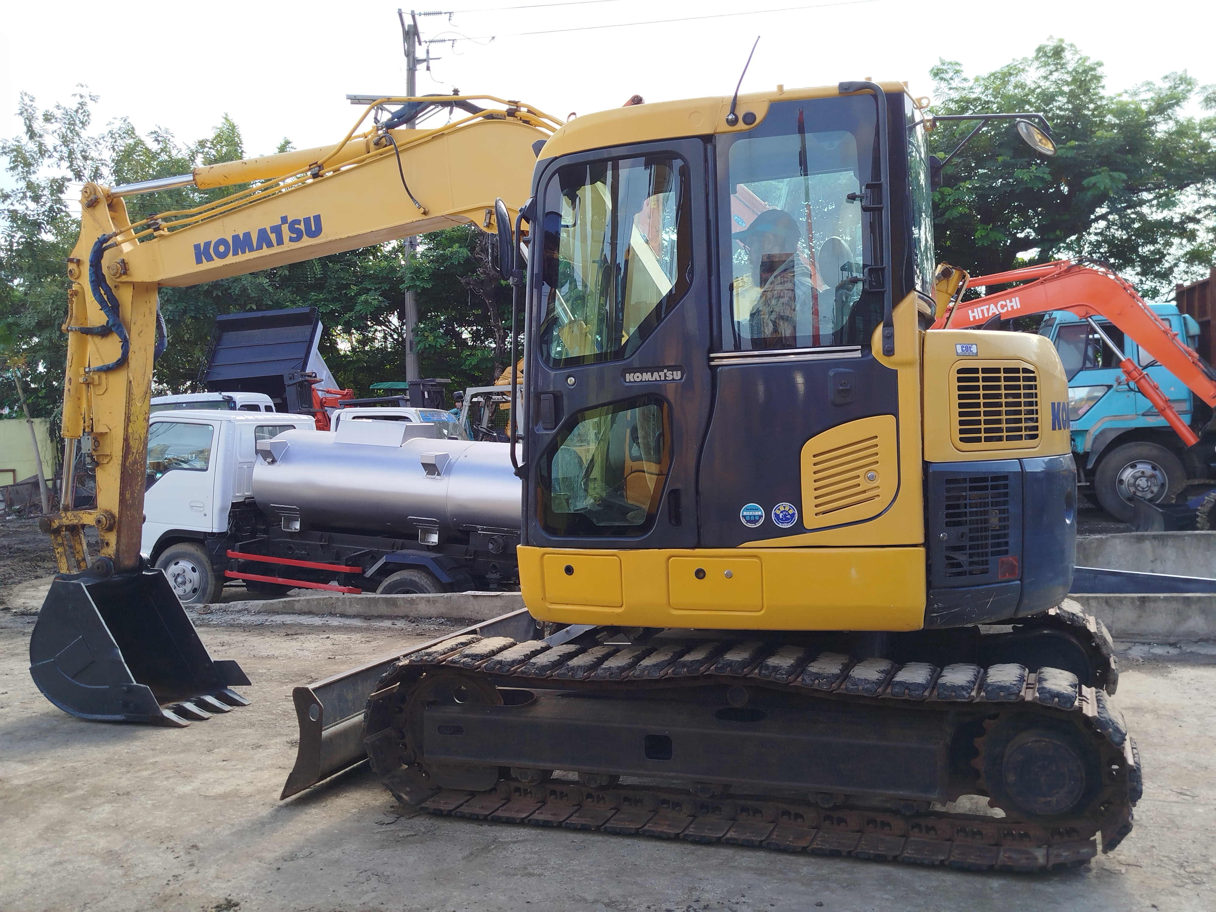 Excavator  image 3