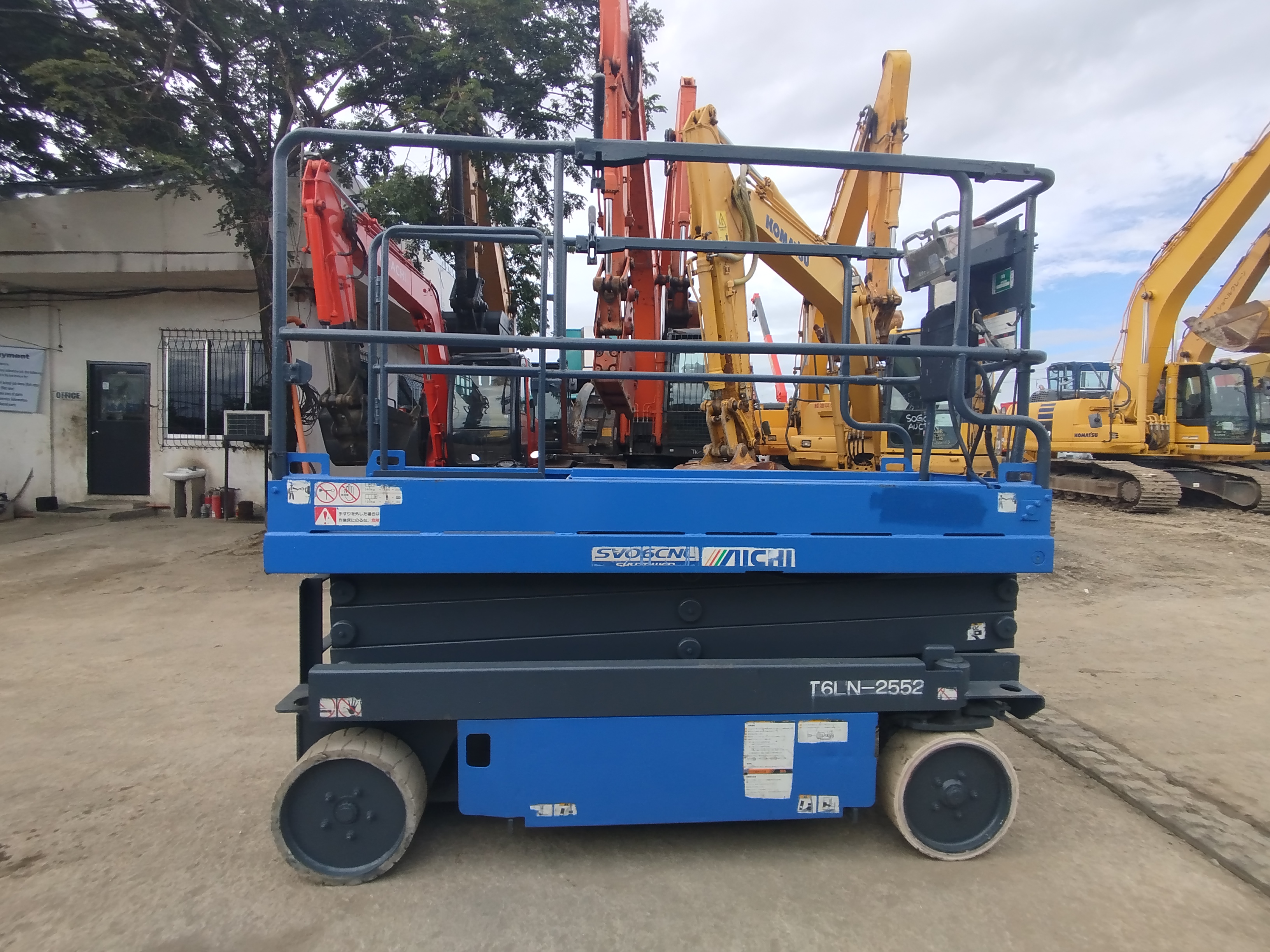 Scissor Lift  image 4