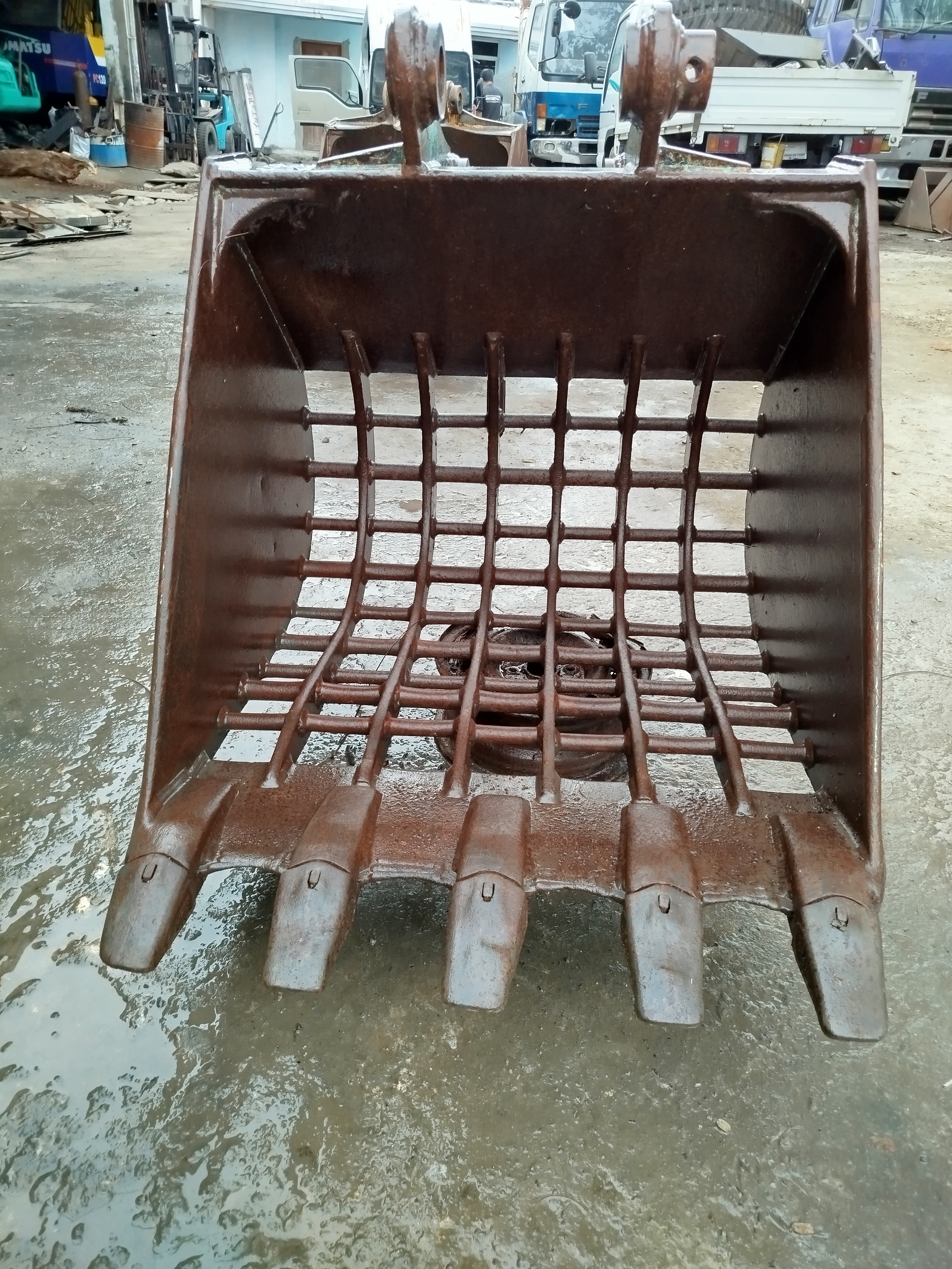 Bucket  image 2