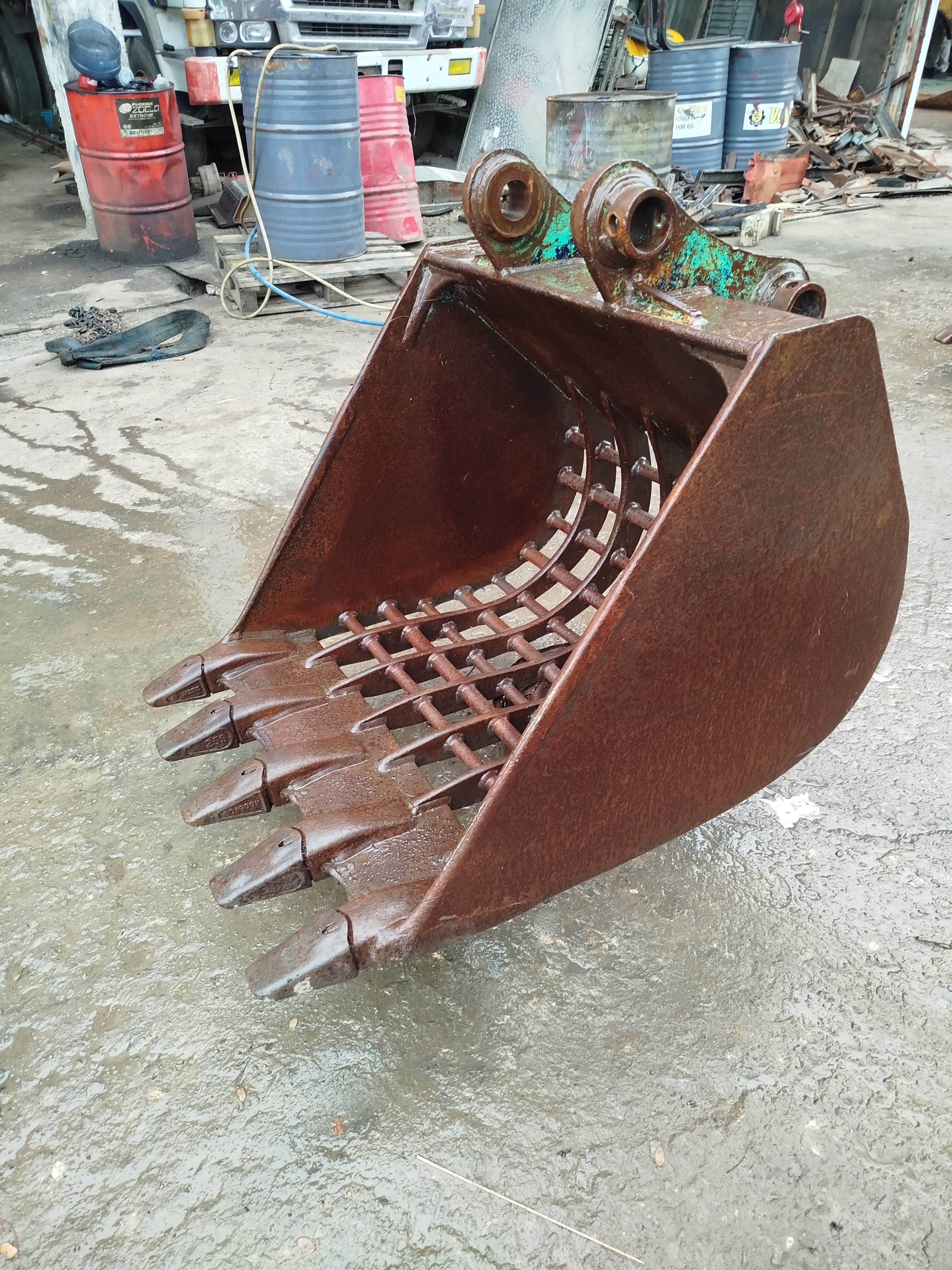 Bucket  image 4