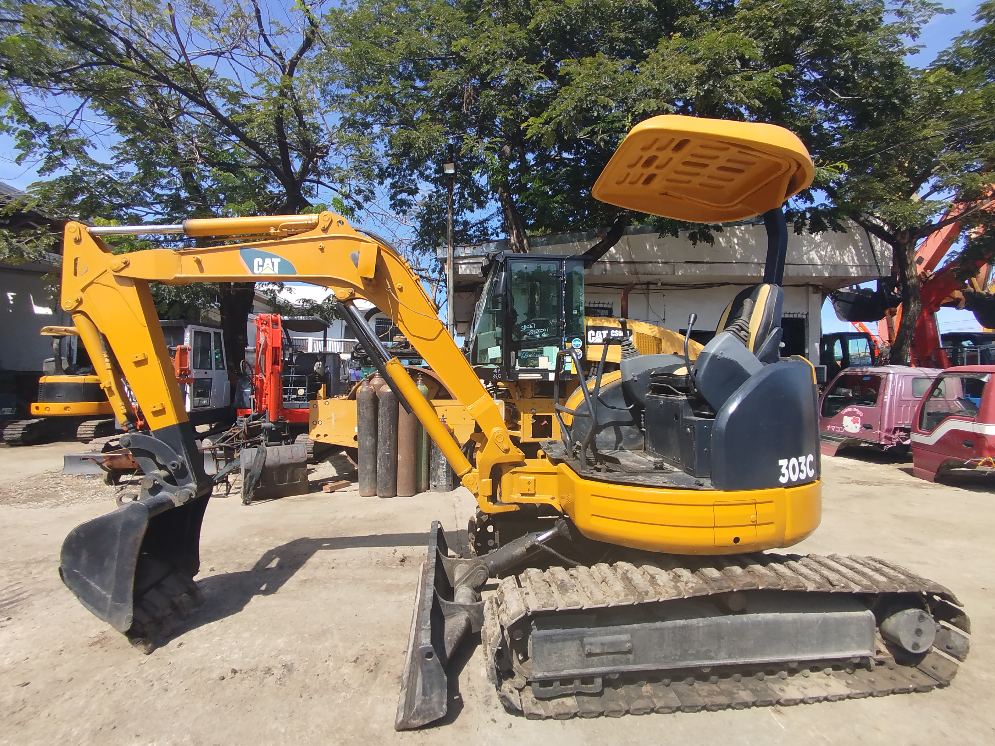 Excavator  image 3