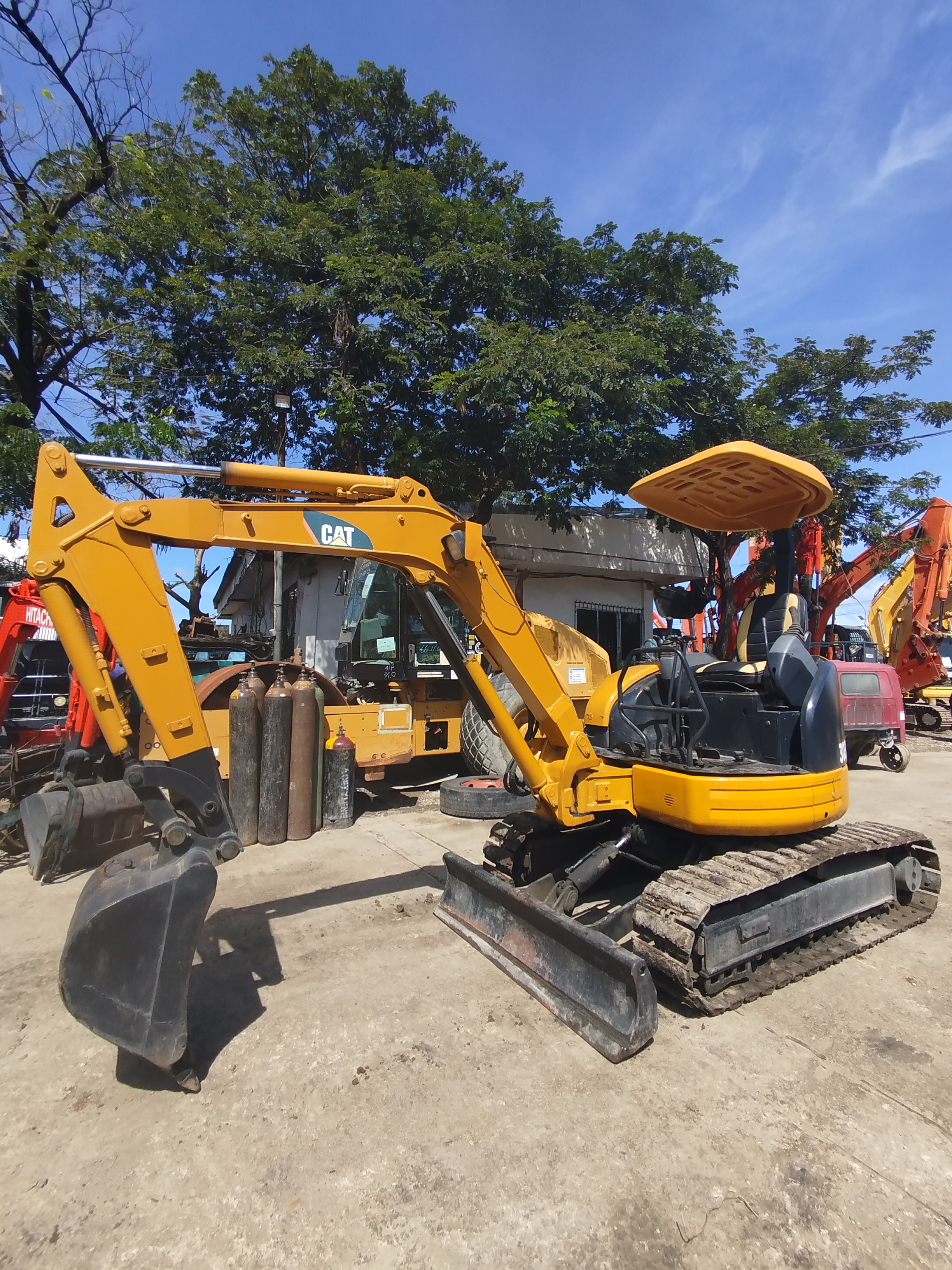 Excavator  image 5
