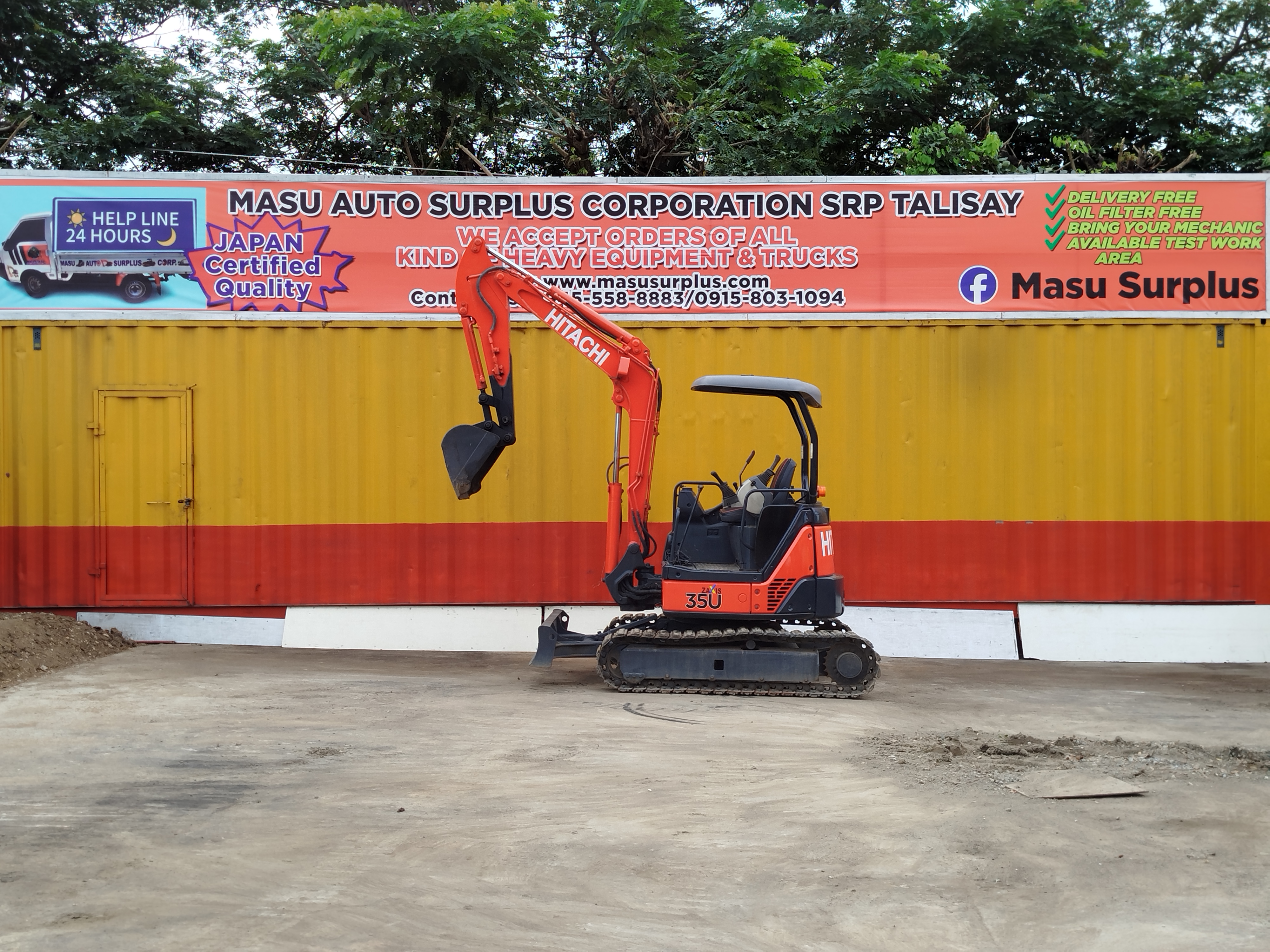 Hydraulic excavator Hitachi ZX35U-3  image 3