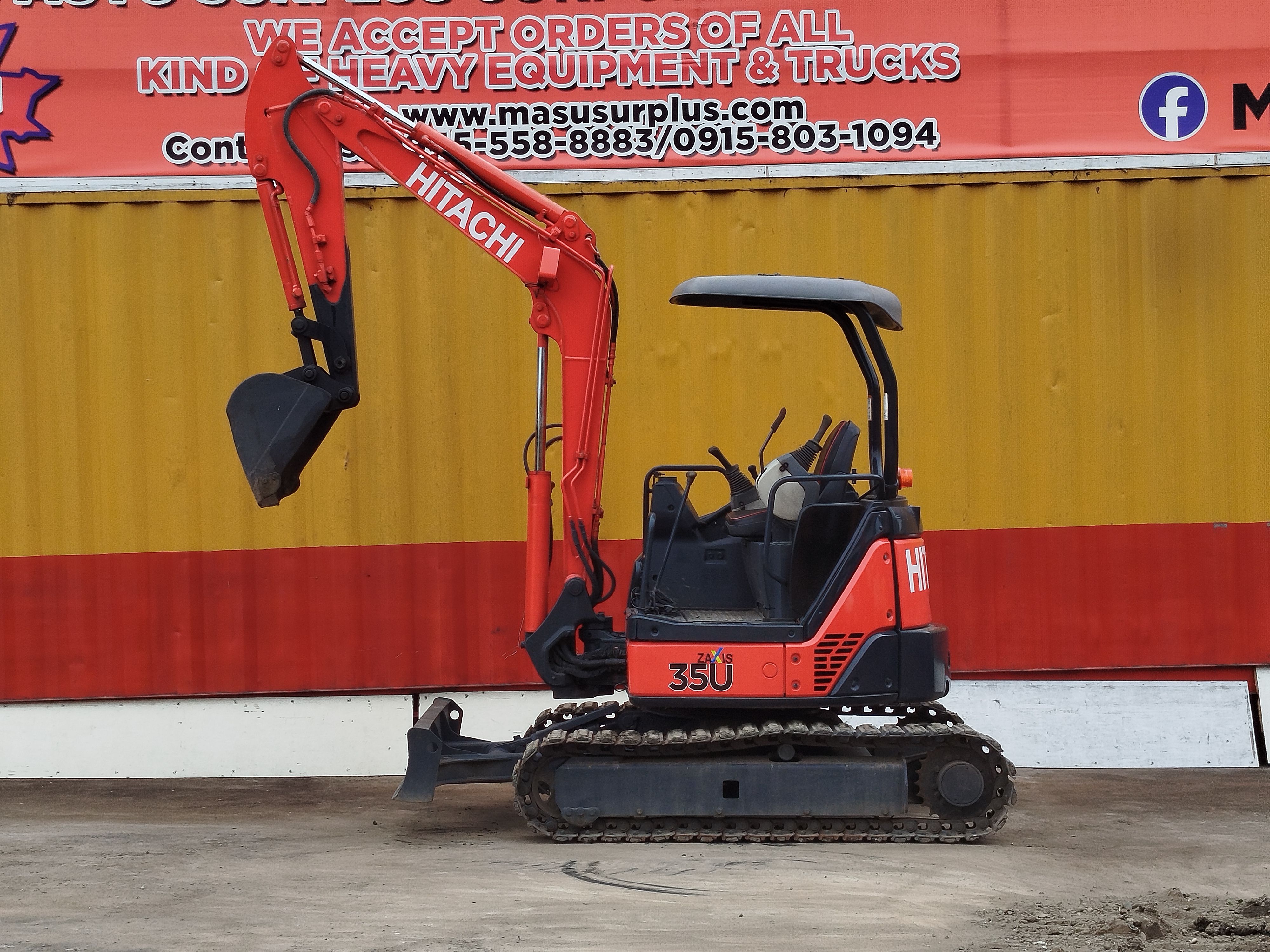 Hydraulic excavator Hitachi ZX35U-3  image 5