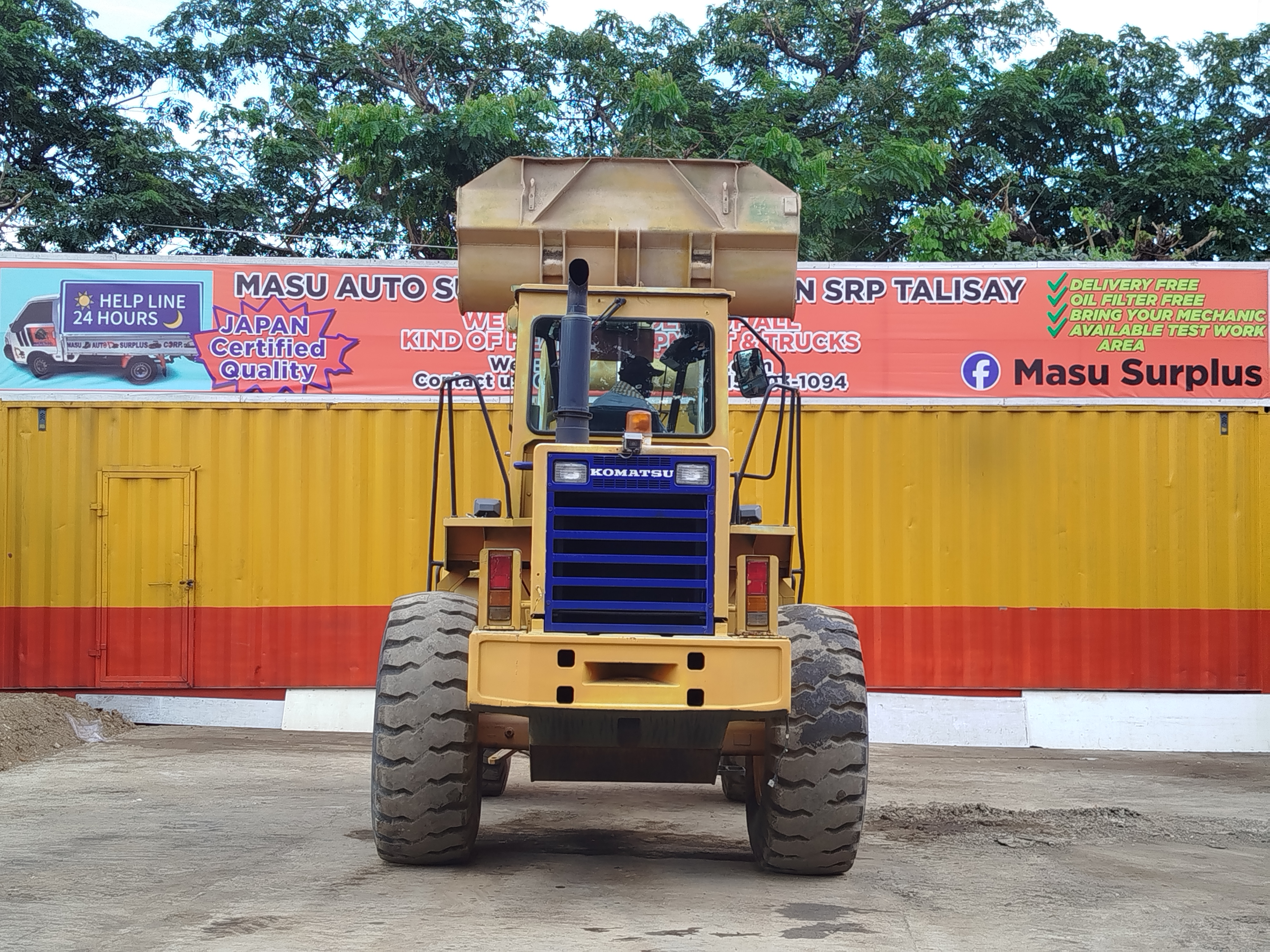 Komatsu Payloader WA300 image 1