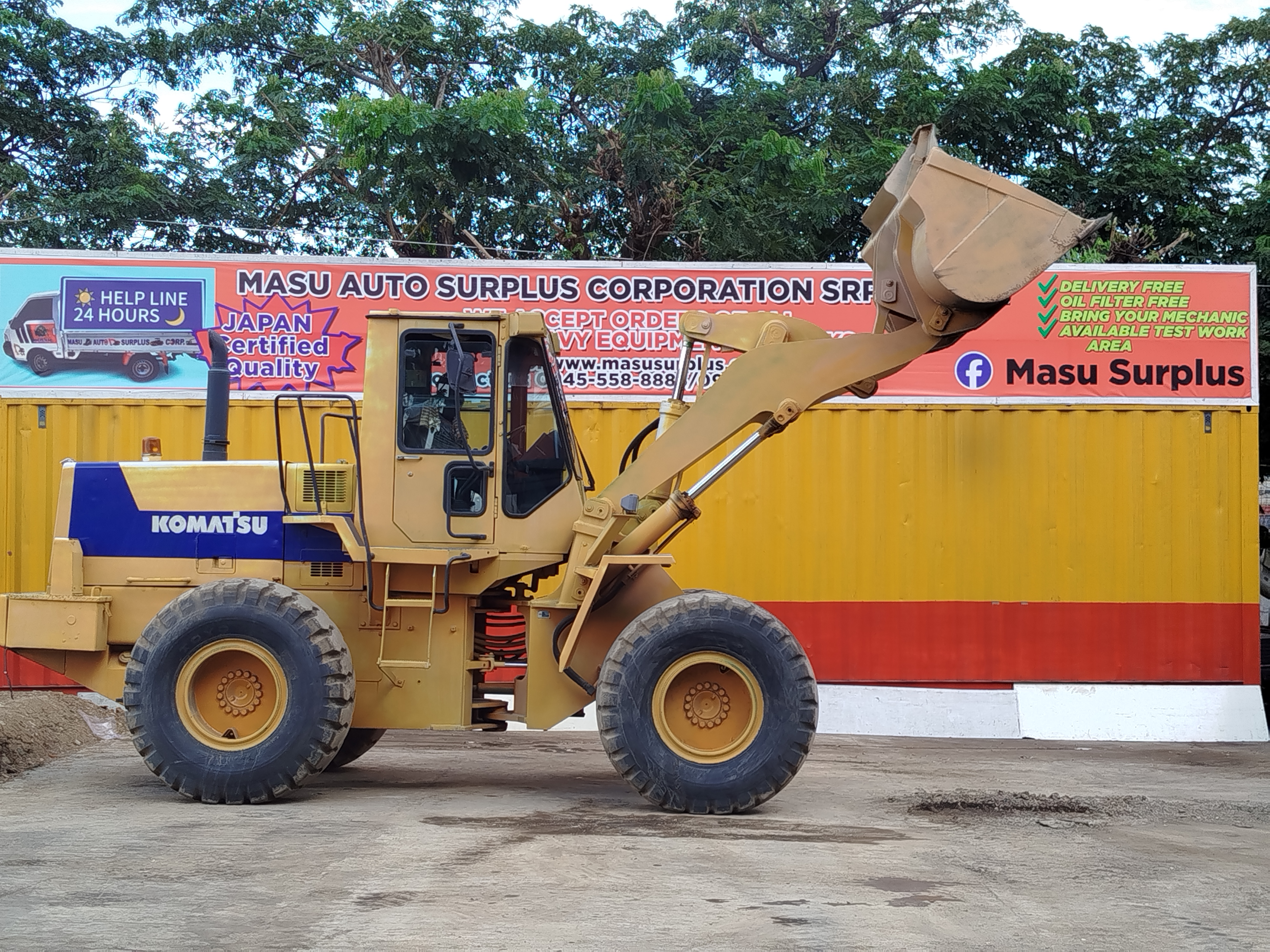 Komatsu Payloader WA300 image 5