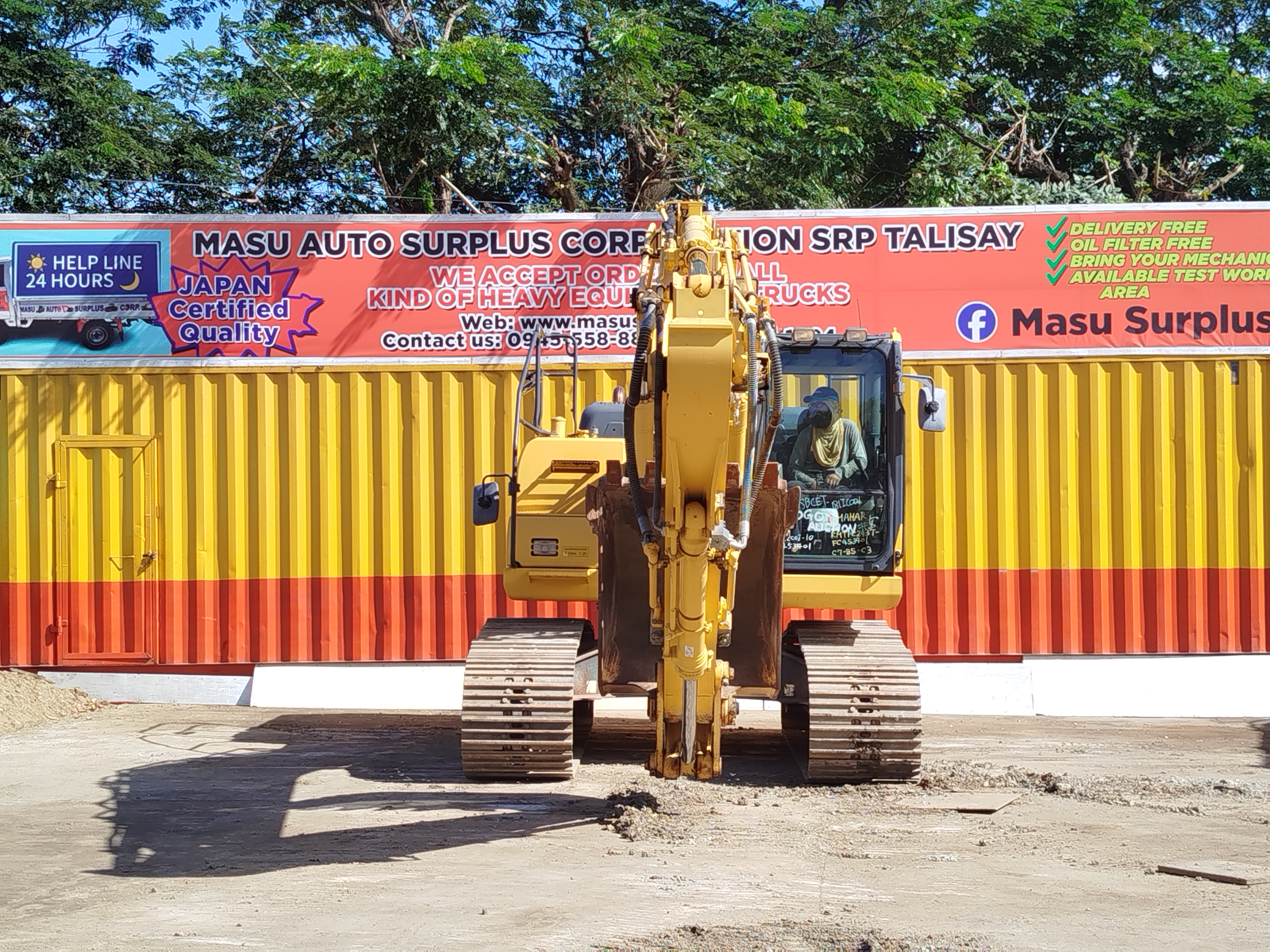 Excavator Komatsu PC 200-10 image 5