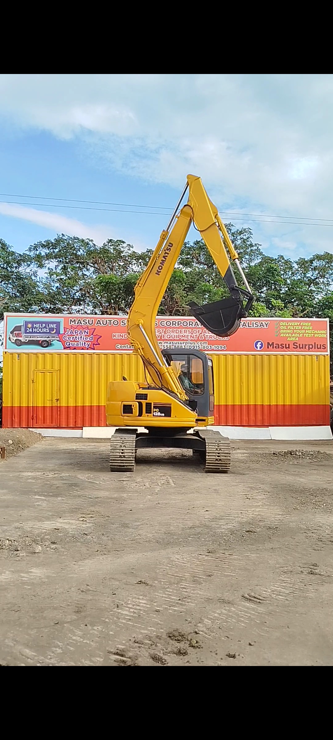 Komatsu PC 128 image 1