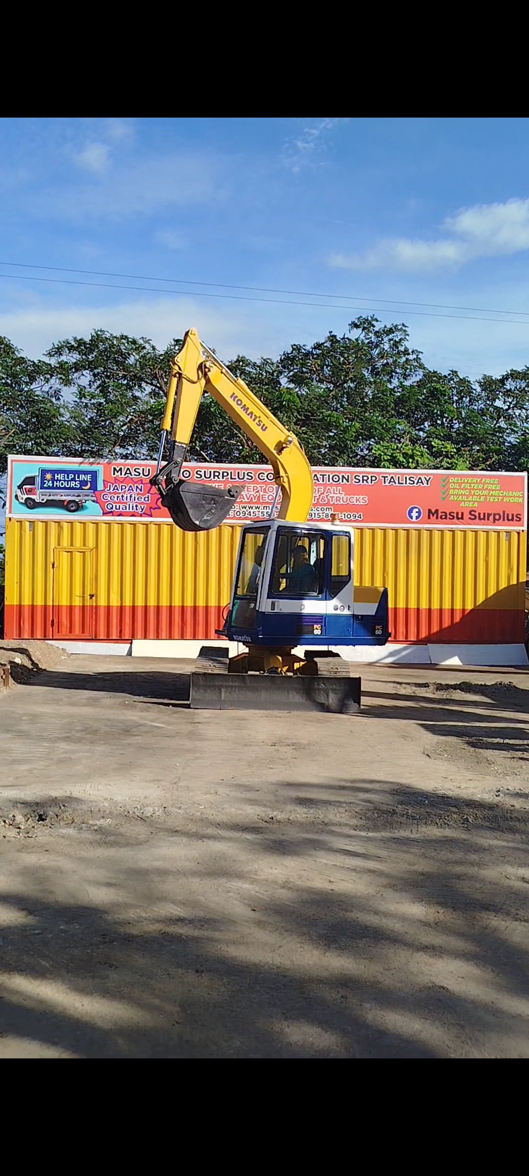 Excavator PC 60 image 3