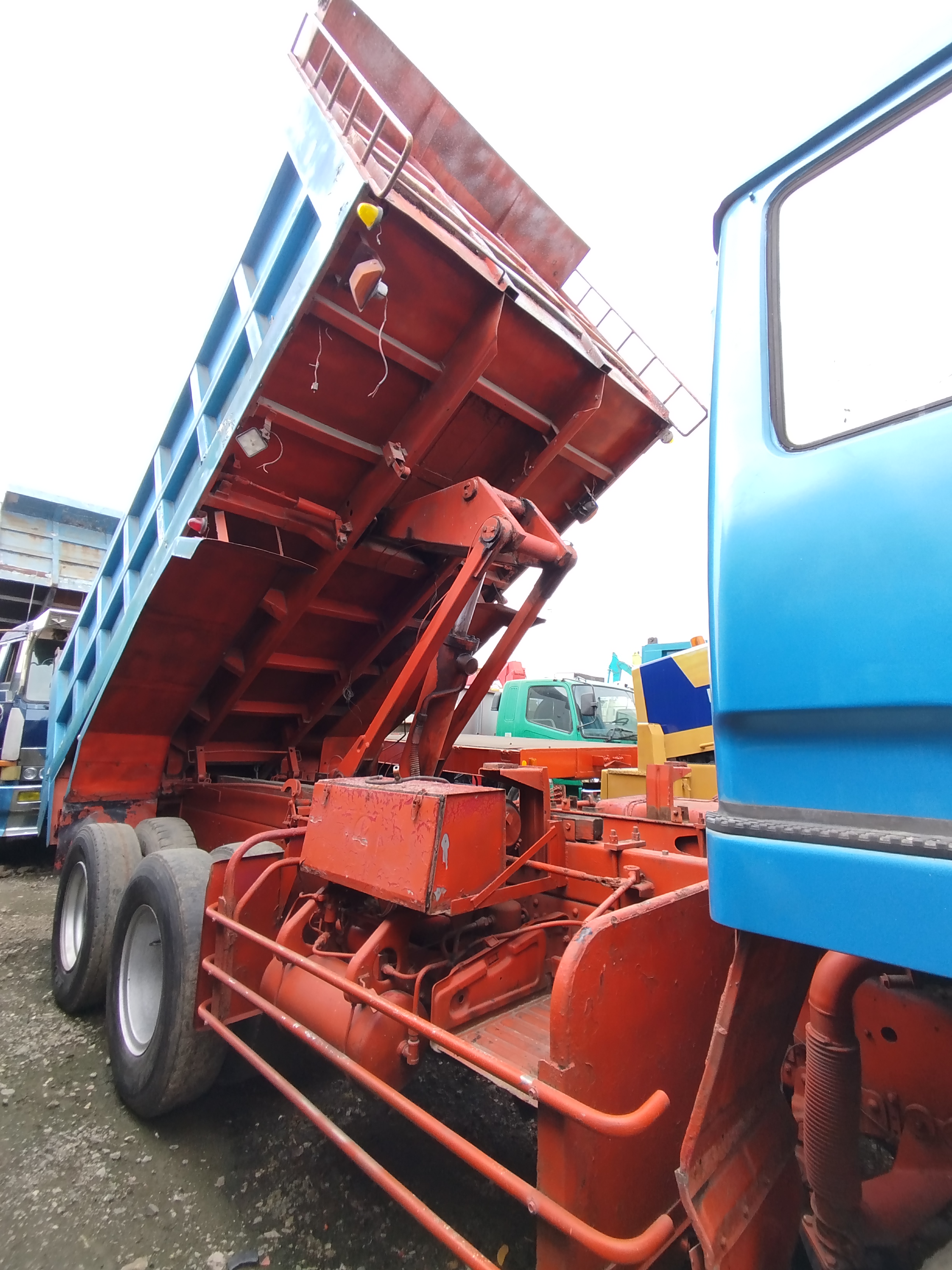 Dump Truck  image 2